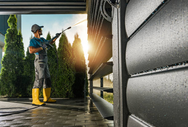 Best Animal Enclosure Cleaning  in Fort Madison, IA